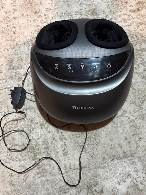 — Heated foot massager