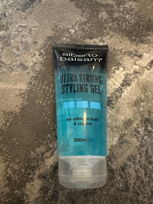  — Styling gel