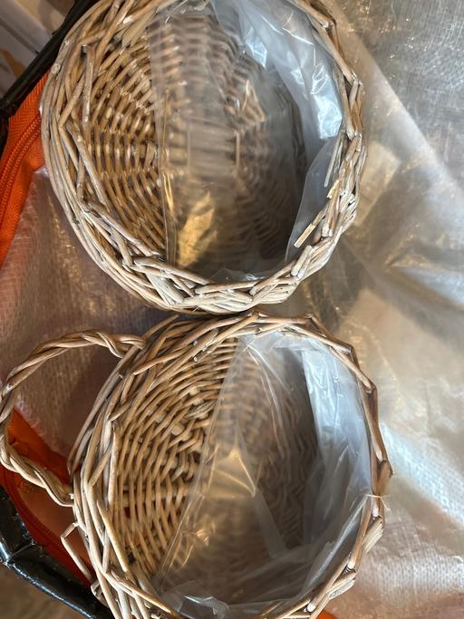  — 2 wicker baskets