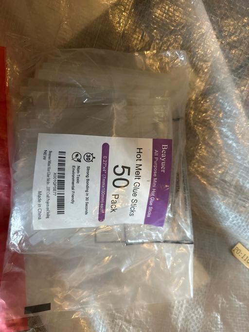  — Pack of hot glue melt sticks