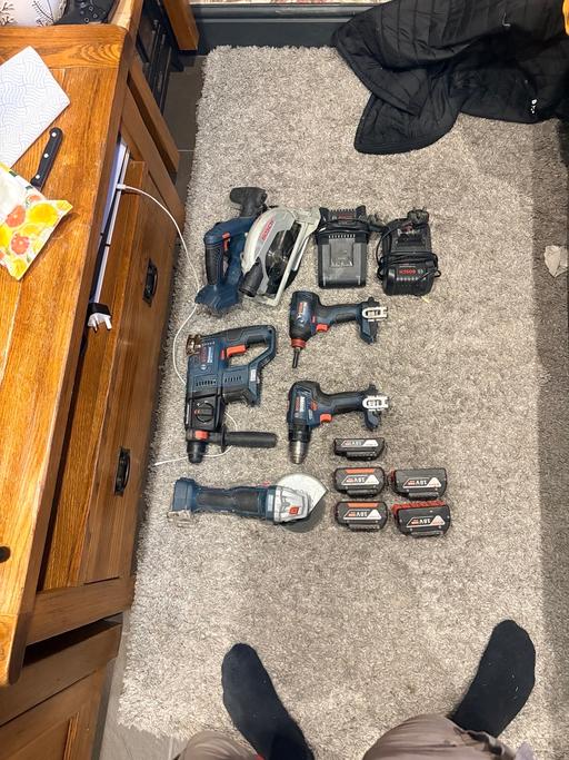  — Bosch 18v set