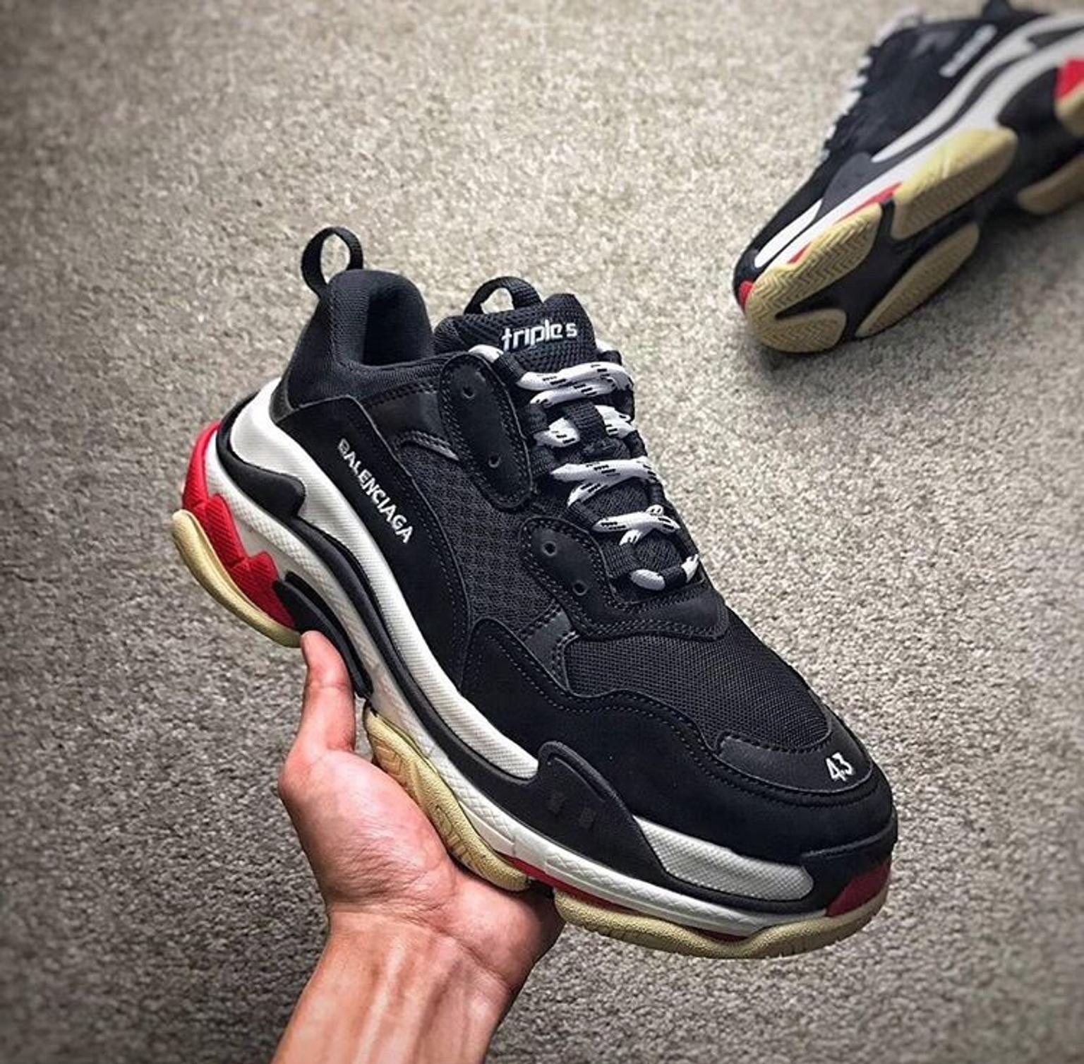 Баленсиага Triple s