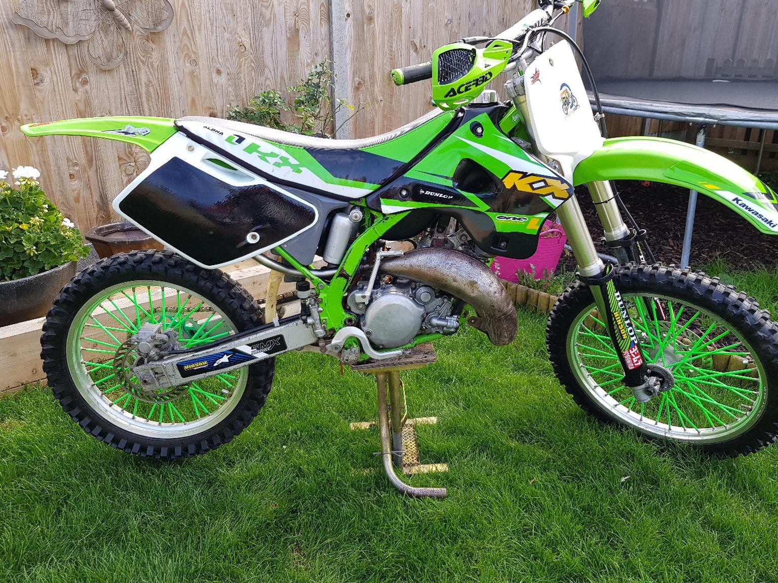 Купить кавасаки 125. Kawasaki KX 125. Kawasaki KX 125 1998. Kawasaki KX 125 2007. Кроссовый Кавасаки 125.