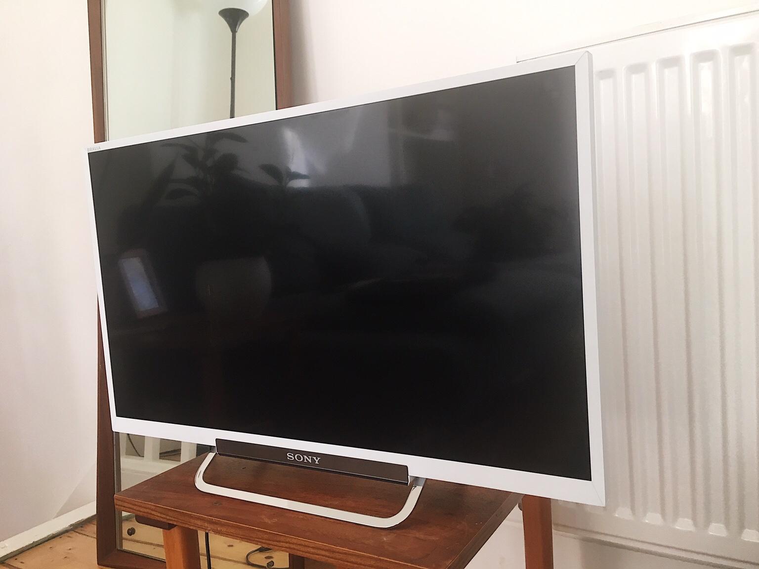 Телевизор сони 22-24 дюйма. Sony bravia 24w605a. Sony kdl24w605a white. Телевизоры сони 24. Телевизоры сони 24.