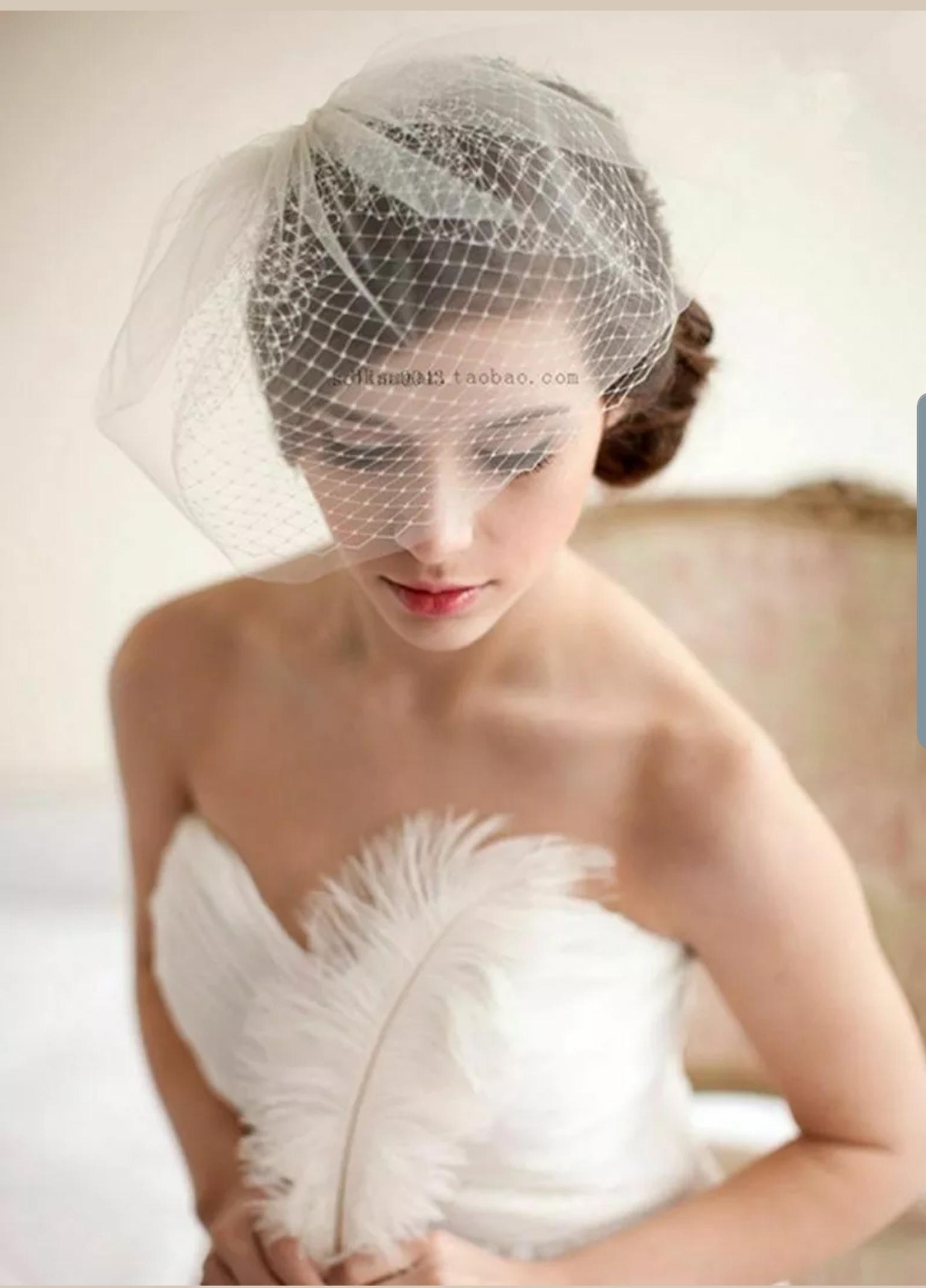 Японская шляпа с вуалью. Вуалетка свадебная. Вуалетки для невесты современные. Шляпка вуалетка. Прическа с вуалеткой.