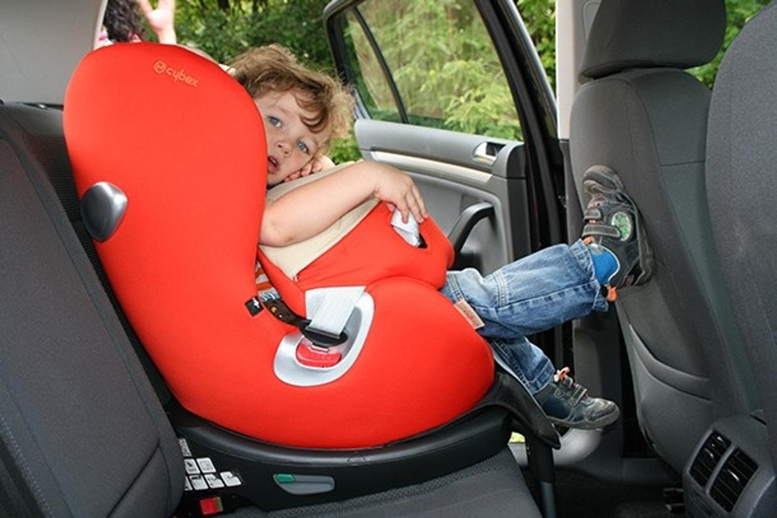 детское кресло с подушкой безопасности